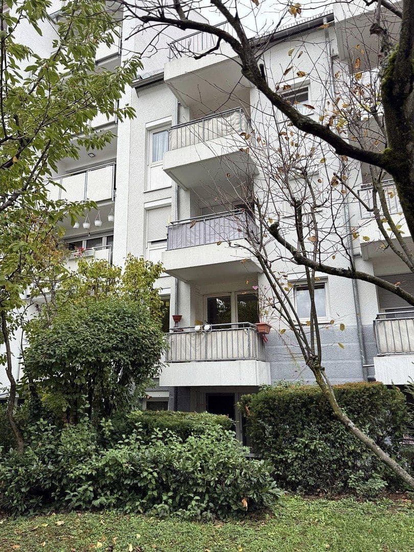 Prodej bytu 2+1 52 m², Stuttgart-Bad cannstatt, Bádensko-Württembersko Prodej bytu 2+1 52 m², Stuttgart-Bad cannstatt, Bádensko-Württembersko