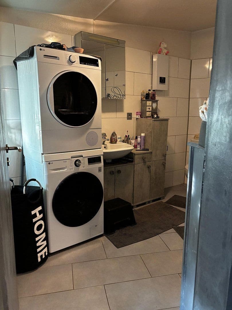 Pronájem bytu 3+1 93 m², Moerserstr.298, Duisburg, Severní Porýní-Vestfálsko Pronájem bytu 3+1 93 m², Moerserstr.298, Duisburg, Severní Porýní-Vestfálsko