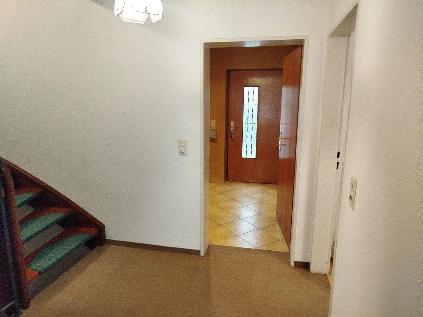 Prodej domu 150 m², pozemek 345 m², Bäumlstraße 73, Puchheim-Bahnhof, Bavorsko Prodej domu 150 m², pozemek 345 m², Bäumlstraße 73, Puchheim-Bahnhof, Bavorsko