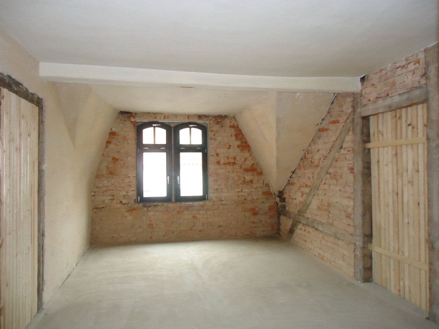 Pronájem bytu 2+kk 95 m², Innere Plauensche Str.21, Cvikov, Sasko Pronájem bytu 2+kk 95 m², Innere Plauensche Str.21, Cvikov, Sasko