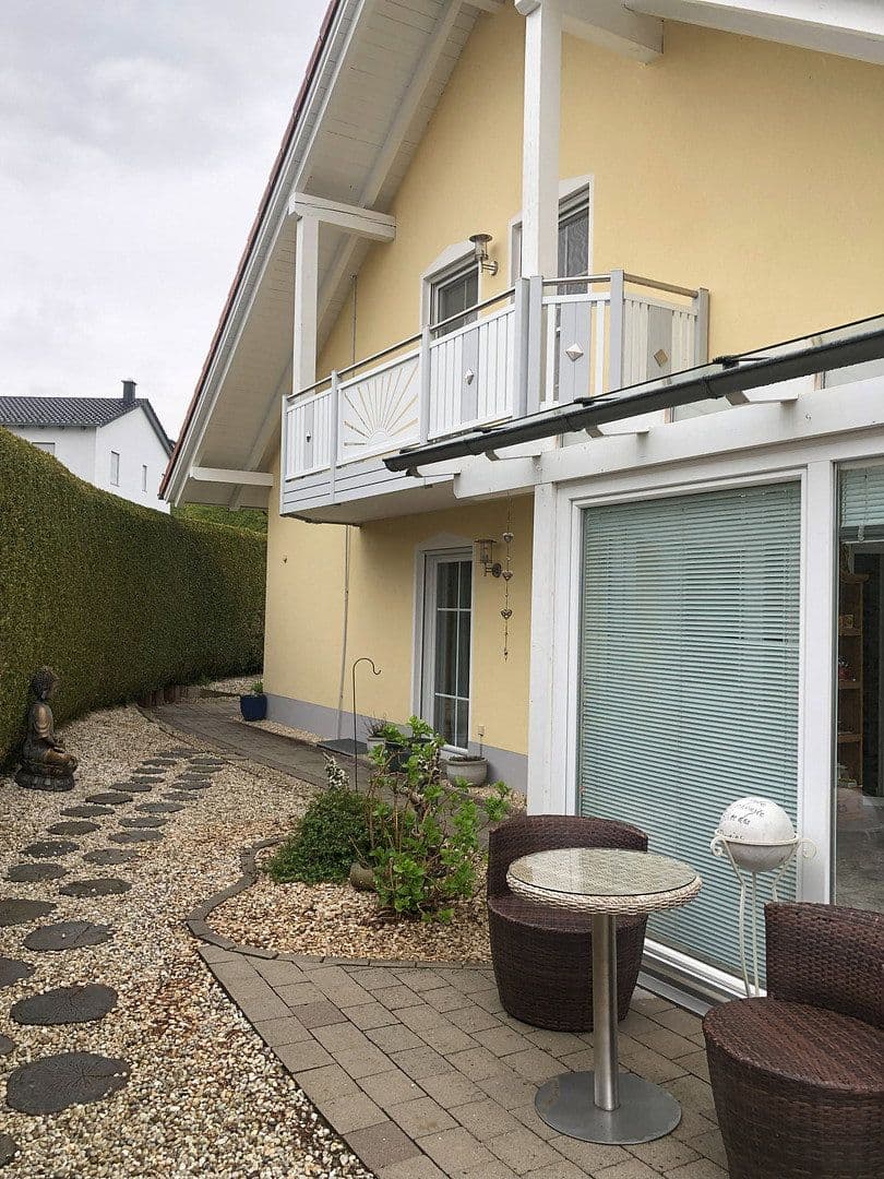 Prodej domu 350 m², pozemek 890 m², Vilshofen an der Donau, Bavorsko Prodej domu 350 m², pozemek 890 m², Vilshofen an der Donau, Bavorsko