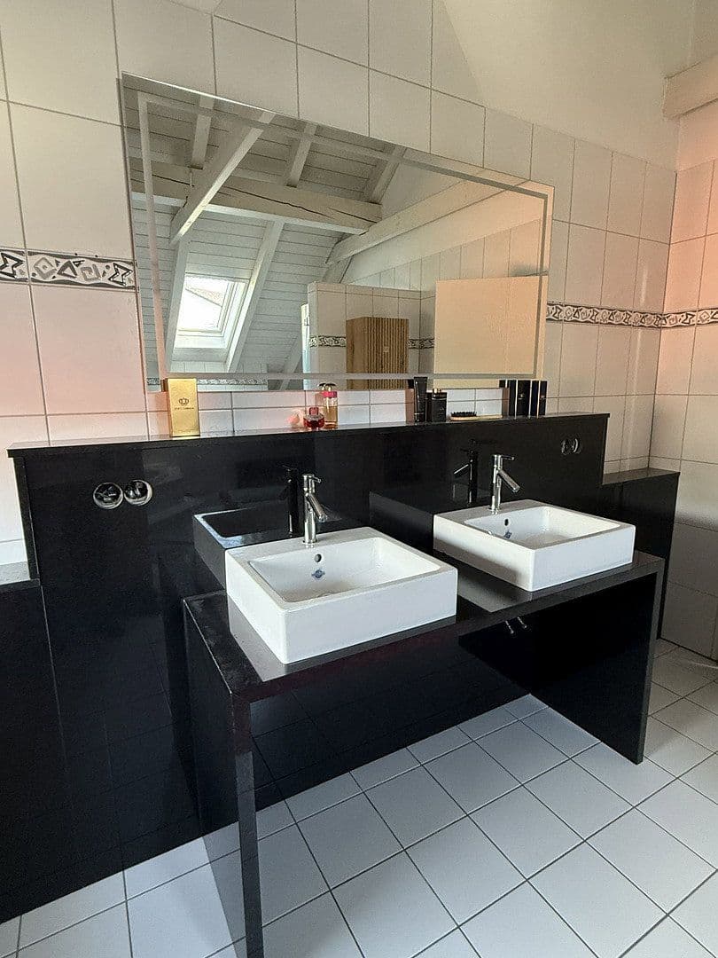Prodej domu 350 m², pozemek 890 m², Vilshofen an der Donau, Bavorsko Prodej domu 350 m², pozemek 890 m², Vilshofen an der Donau, Bavorsko