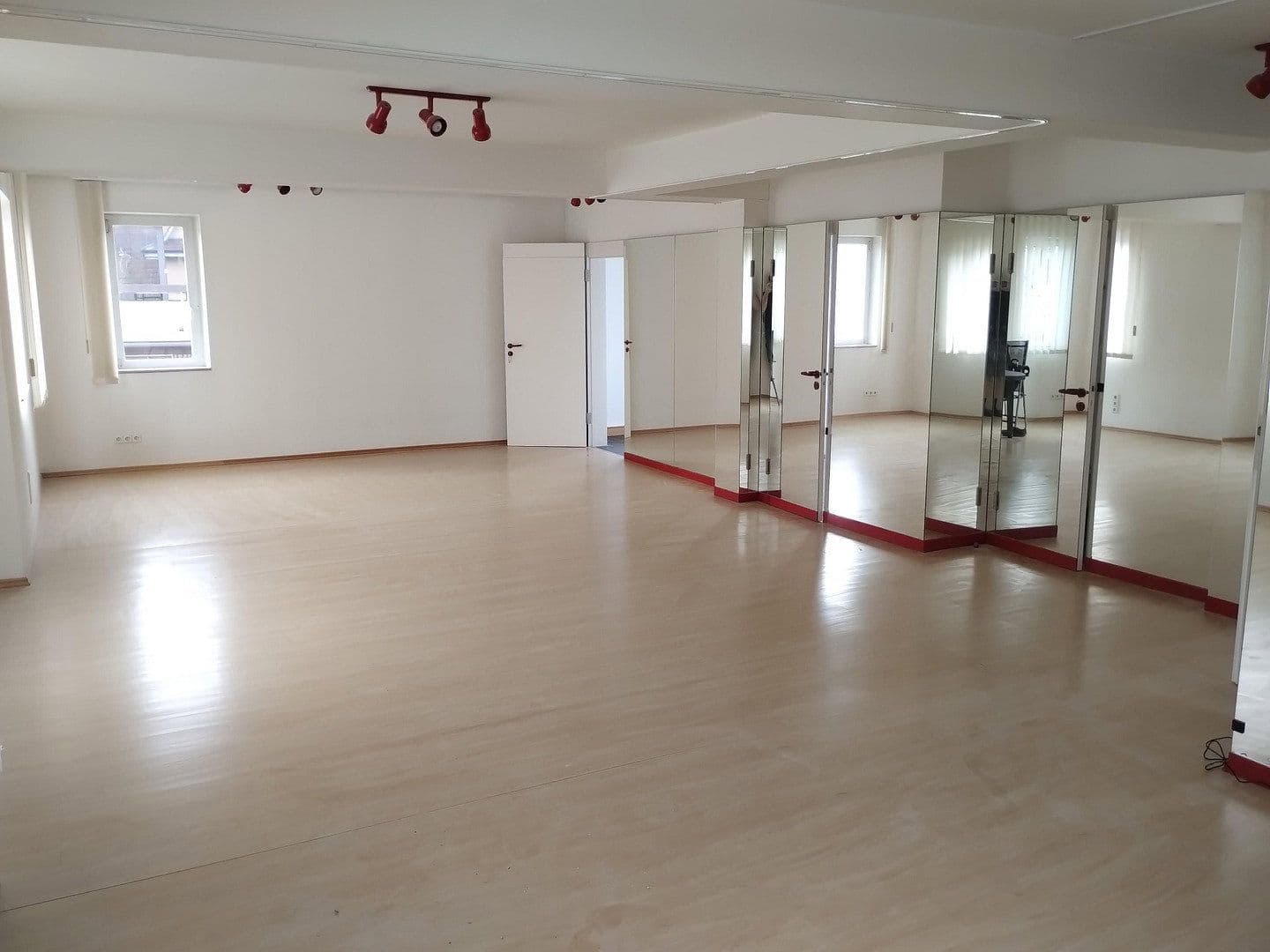 Pronájem bytu 2+1 79 m², Reutlingen, Bádensko-Württembersko Pronájem bytu 2+1 79 m², Reutlingen, Bádensko-Württembersko