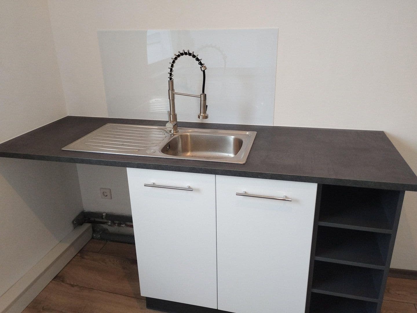 Pronájem bytu 2+1 79 m², Reutlingen, Bádensko-Württembersko Pronájem bytu 2+1 79 m², Reutlingen, Bádensko-Württembersko