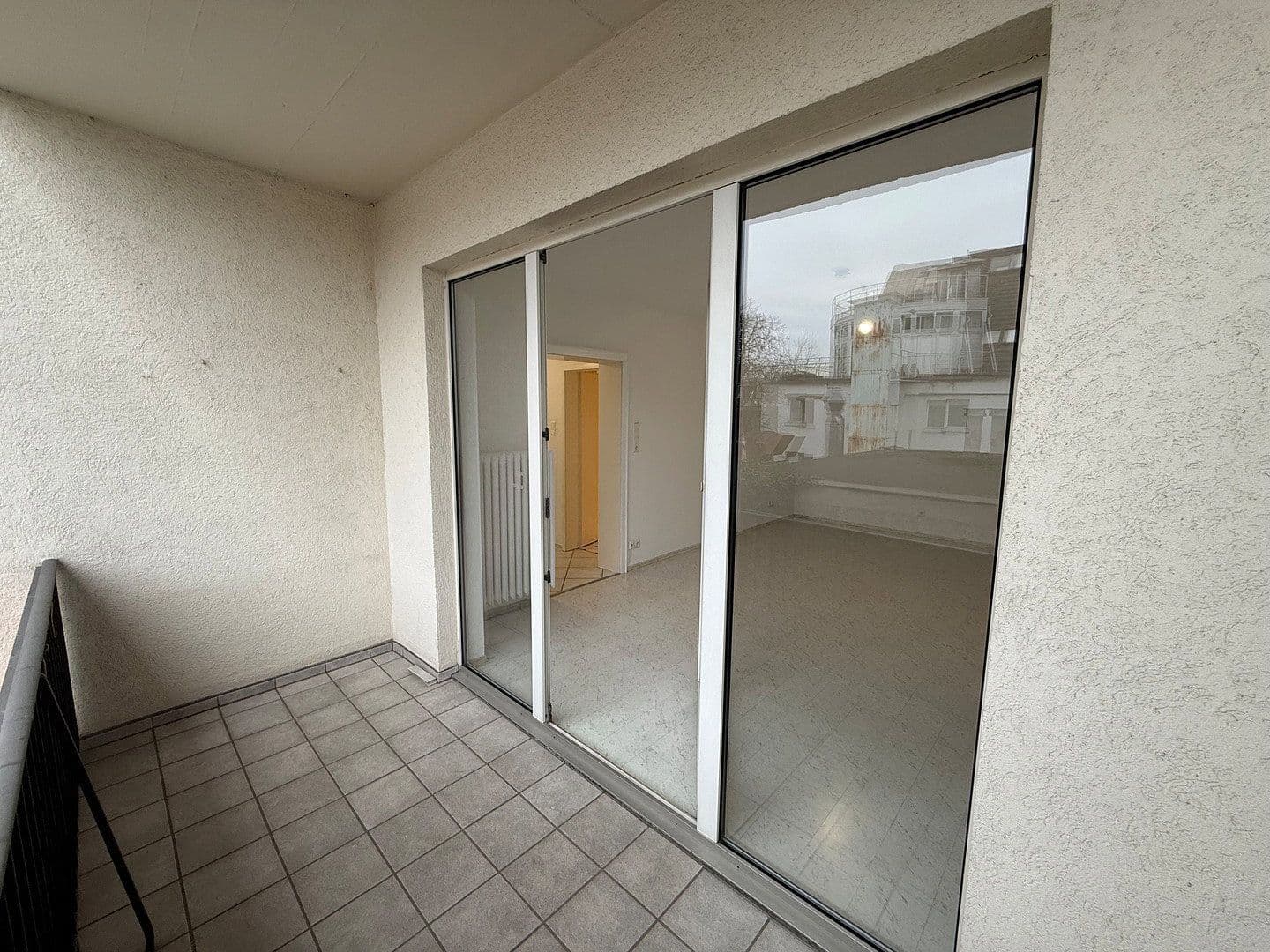 Pronájem bytu 1+1 40 m², Mannheim, Bádensko-Württembersko Pronájem bytu 1+1 40 m², Mannheim, Bádensko-Württembersko