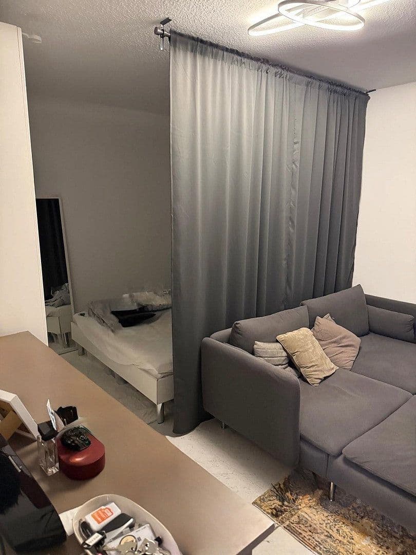 Pronájem bytu 1+1 40 m², Mannheim, Bádensko-Württembersko Pronájem bytu 1+1 40 m², Mannheim, Bádensko-Württembersko