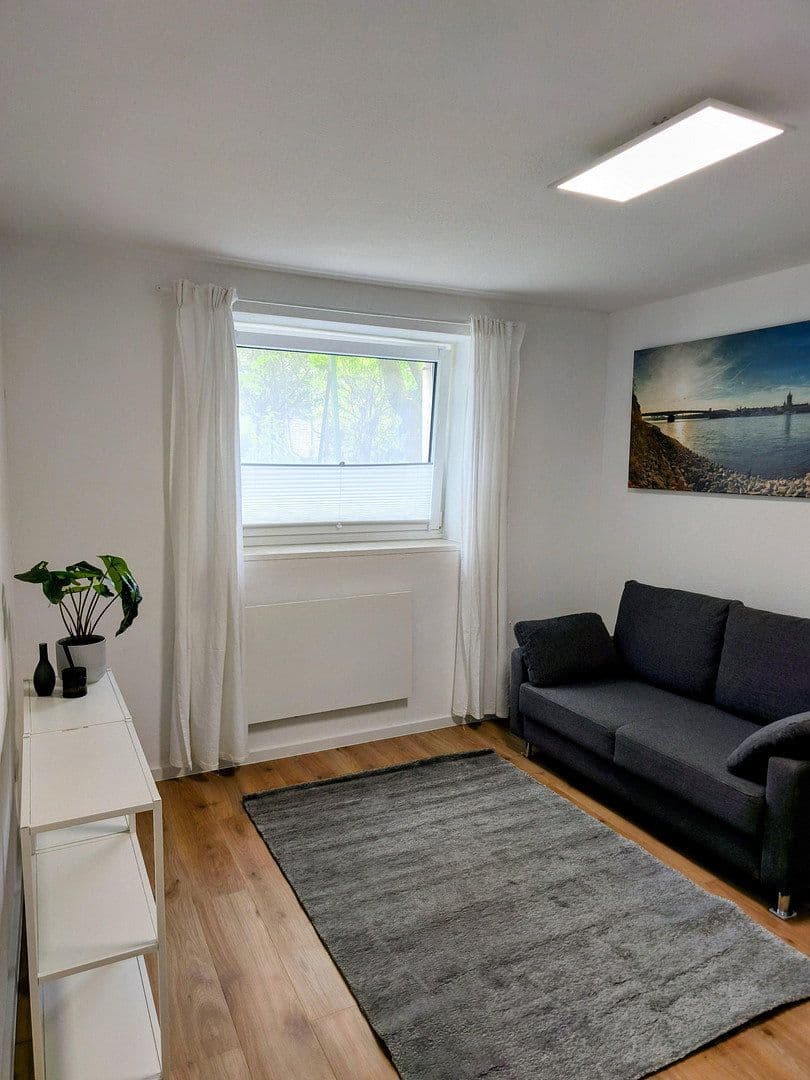 Pronájem bytu 1+kk 35 m², Arnulfstraße, Köln, Severní Porýní-Vestfálsko Pronájem bytu 1+kk 35 m², Arnulfstraße, Köln, Severní Porýní-Vestfálsko