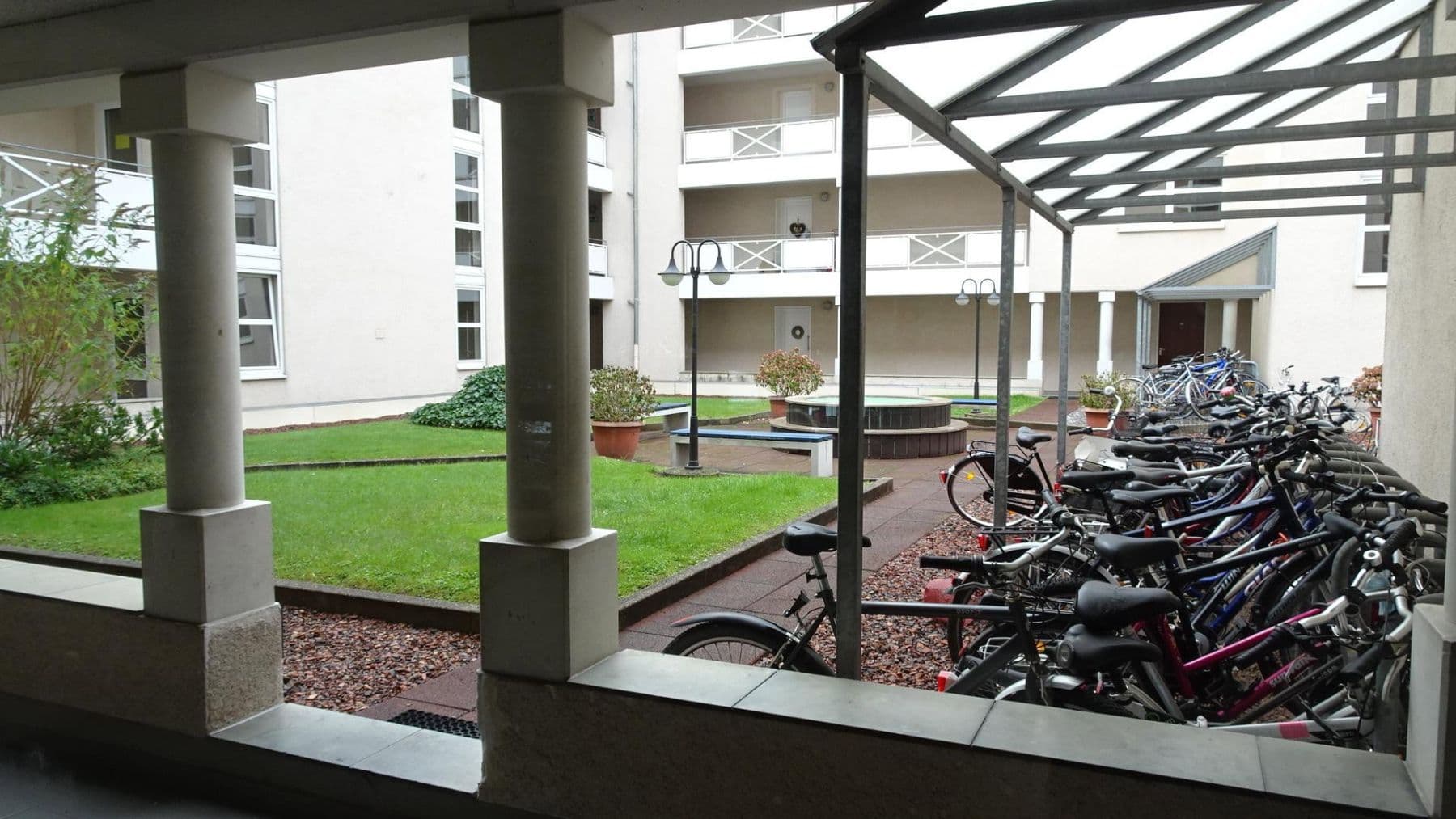 Prodej bytu 1+1 24 m², Köln, Severní Porýní-Vestfálsko Prodej bytu 1+1 24 m², Köln, Severní Porýní-Vestfálsko