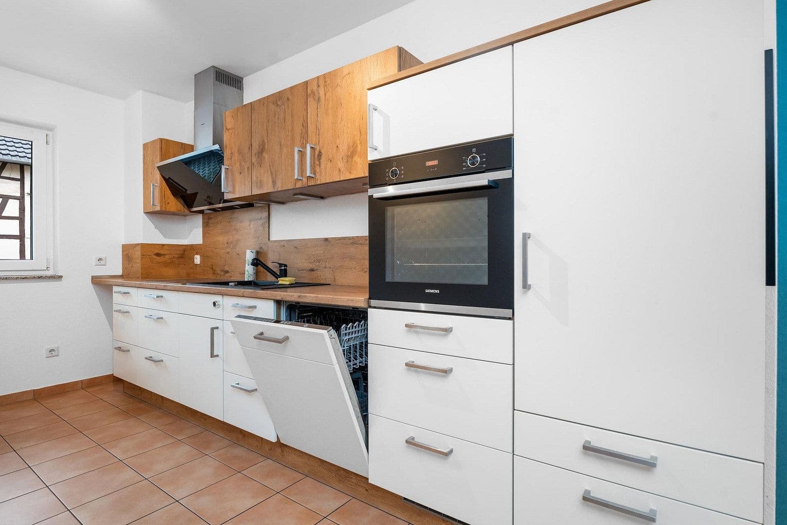 Pronájem domu 155 m², pozemek 182 m², Mechernicher Str. 15, Mechernich, Severní Porýní-Vestfálsko Pronájem domu 155 m², pozemek 182 m², Mechernicher Str. 15, Mechernich, Severní Porýní-Vestfálsko