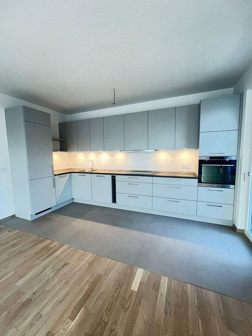 Pronájem bytu 4+1 102 m², Wendenschloßstr. 332b, Berlin, Berlín Pronájem bytu 4+1 102 m², Wendenschloßstr. 332b, Berlin, Berlín