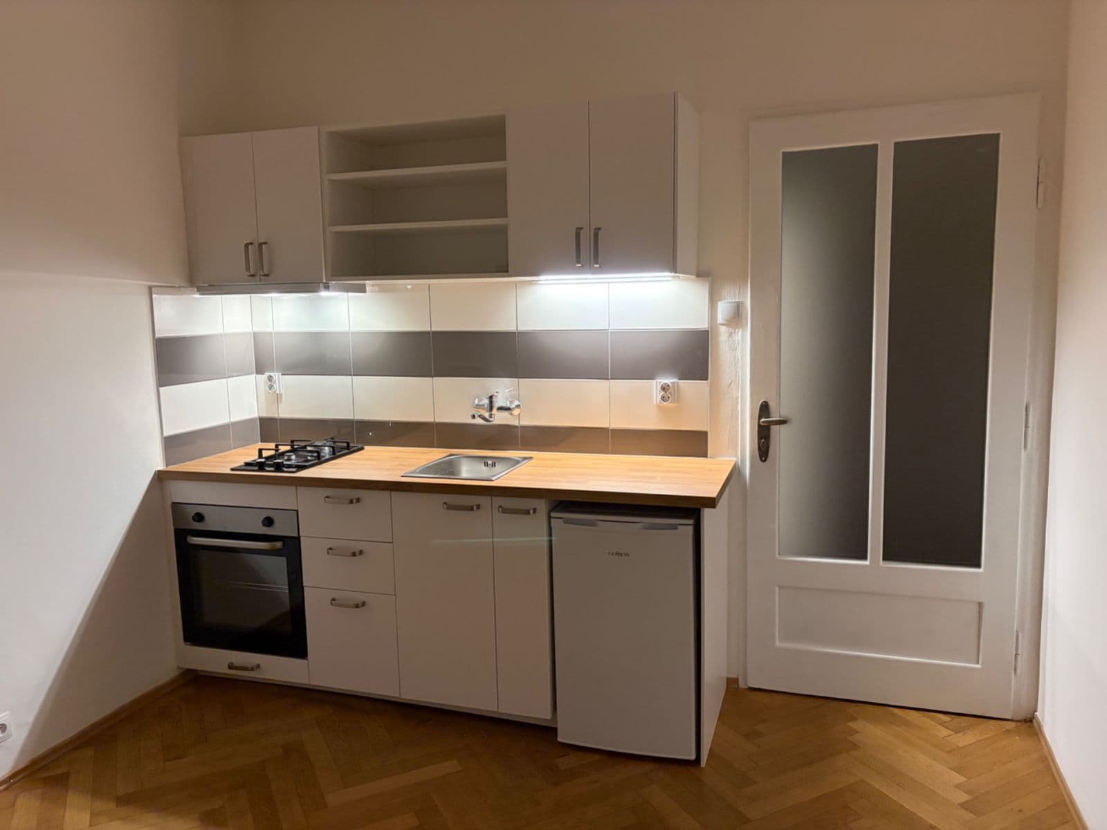 Pronájem bytu Garsoniéra 31 m², Ondříčkova, Praha, Praha Pronájem bytu Garsoniéra 31 m², Ondříčkova, Praha, Praha