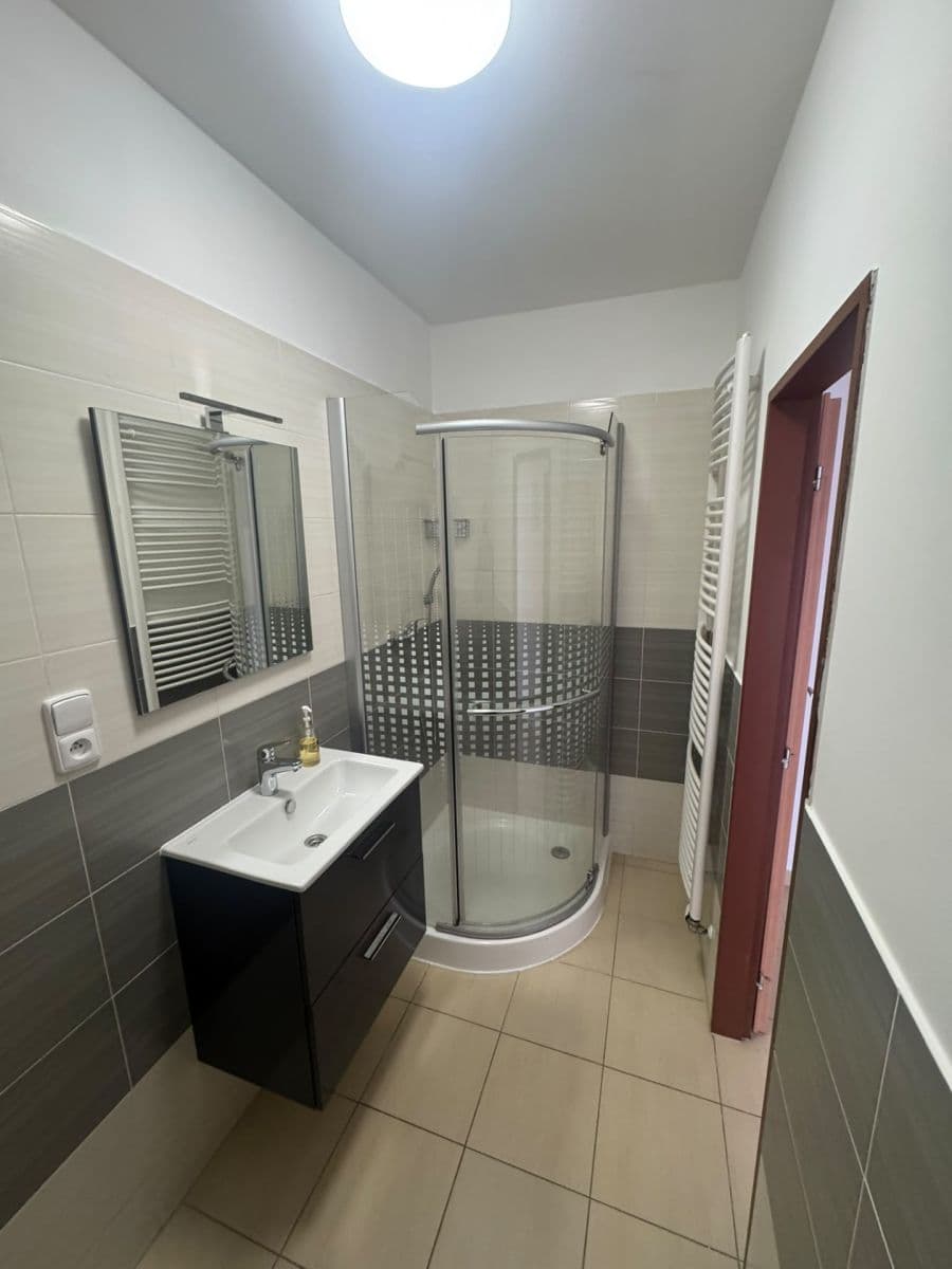 Pronájem bytu 2+kk 55 m², Nad Krocínkou, Praha, Praha Pronájem bytu 2+kk 55 m², Nad Krocínkou, Praha, Praha