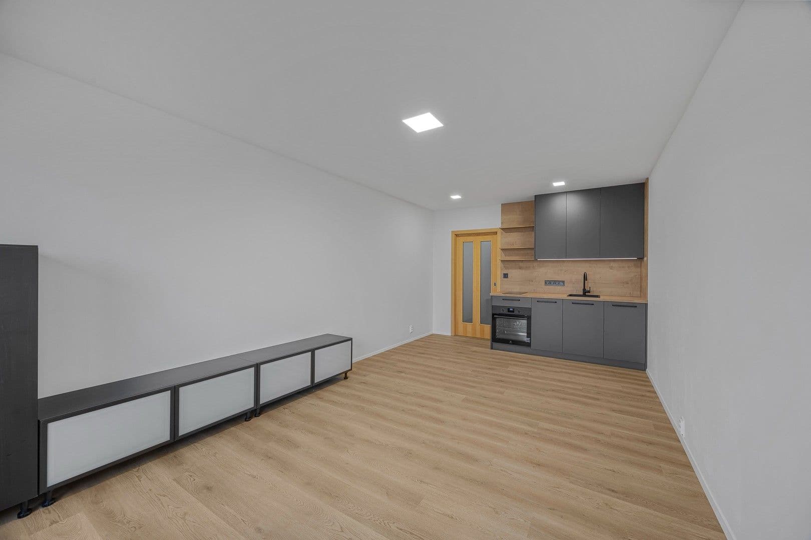 Pronájem bytu 1+kk 30 m², Česákova, Praha, Praha Pronájem bytu 1+kk 30 m², Česákova, Praha, Praha