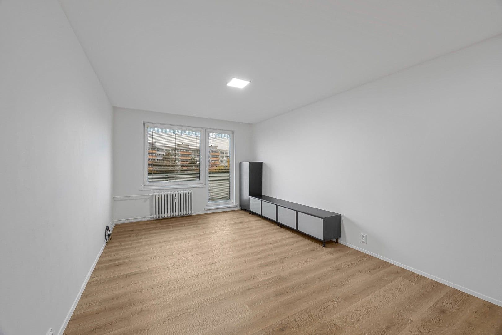 Pronájem bytu 1+kk 30 m², Česákova, Praha, Praha Pronájem bytu 1+kk 30 m², Česákova, Praha, Praha