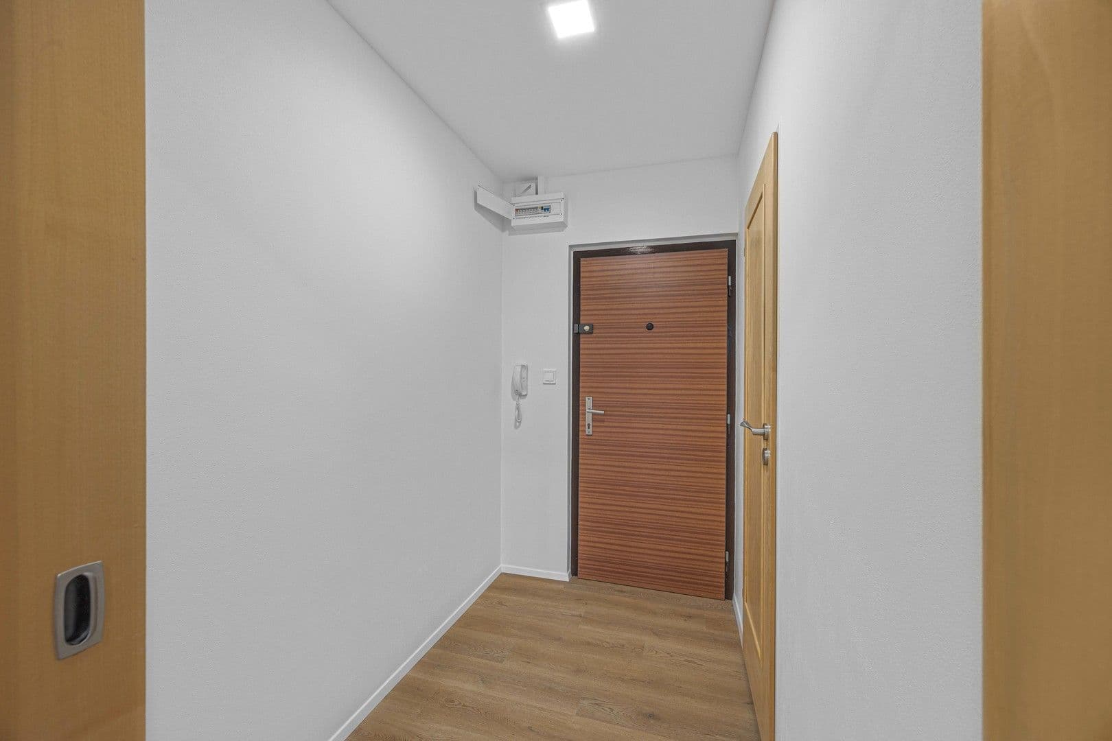 Pronájem bytu 1+kk 30 m², Česákova, Praha, Praha Pronájem bytu 1+kk 30 m², Česákova, Praha, Praha