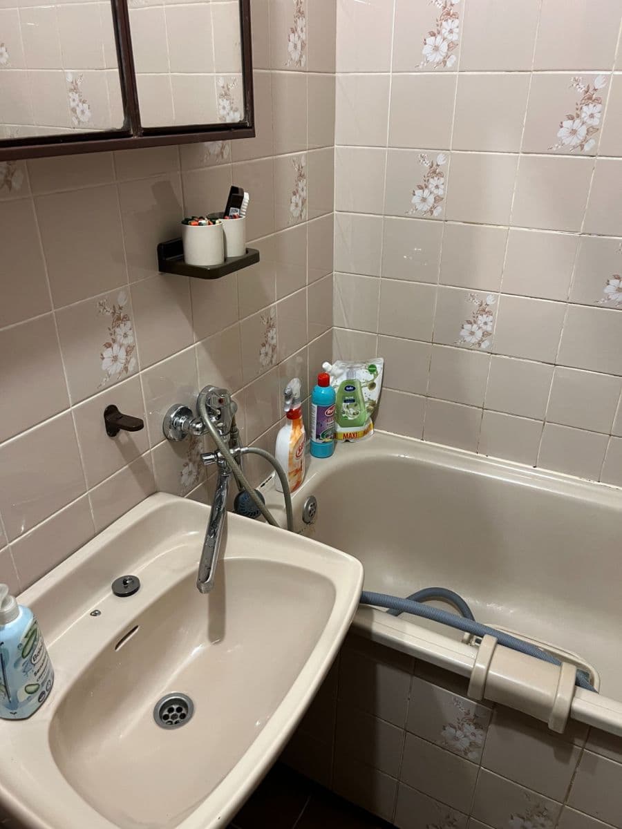 Prodej bytu 2+1 54 m², Bojanovická, Praha, Praha Prodej bytu 2+1 54 m², Bojanovická, Praha, Praha