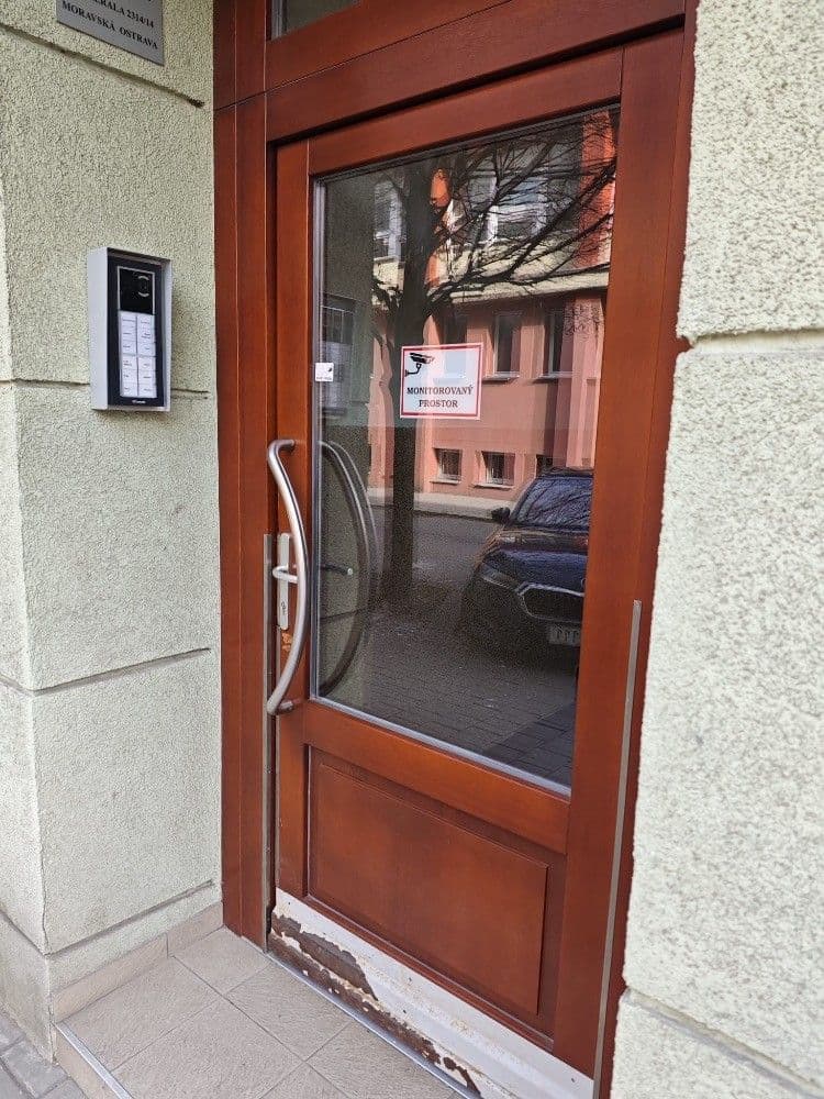 Pronájem bytu 2+1 60 m², Dr. Šmerala, Ostrava, Moravskoslezský kraj Pronájem bytu 2+1 60 m², Dr. Šmerala, Ostrava, Moravskoslezský kraj