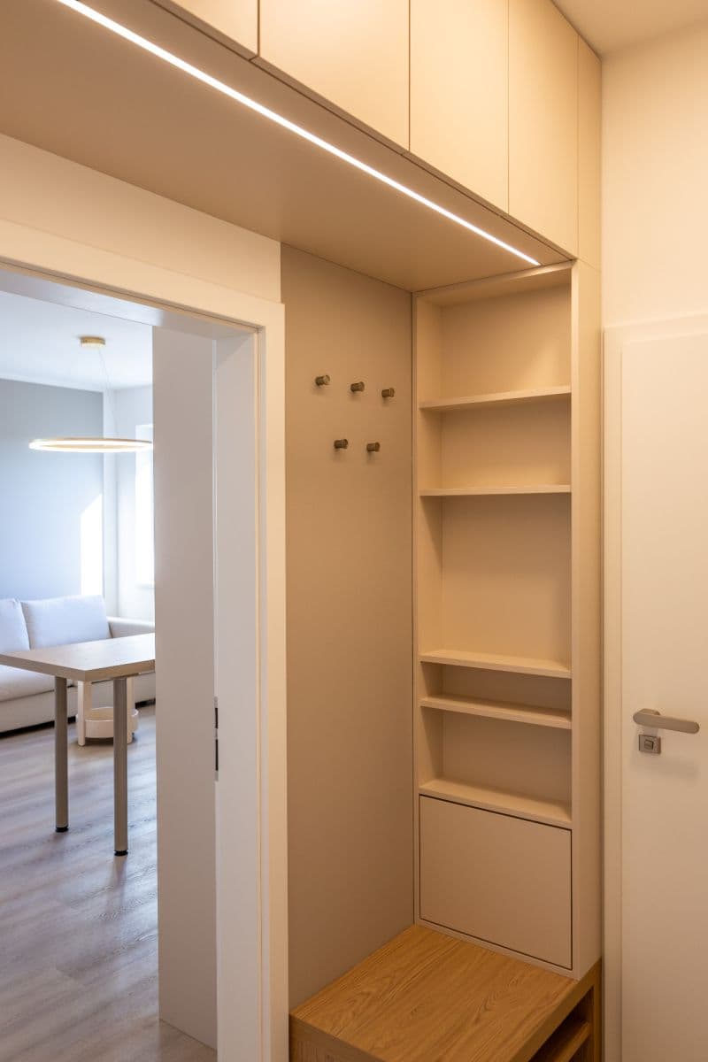 Pronájem bytu 1+kk 28 m², Na Vrchu, Praha, Praha Pronájem bytu 1+kk 28 m², Na Vrchu, Praha, Praha
