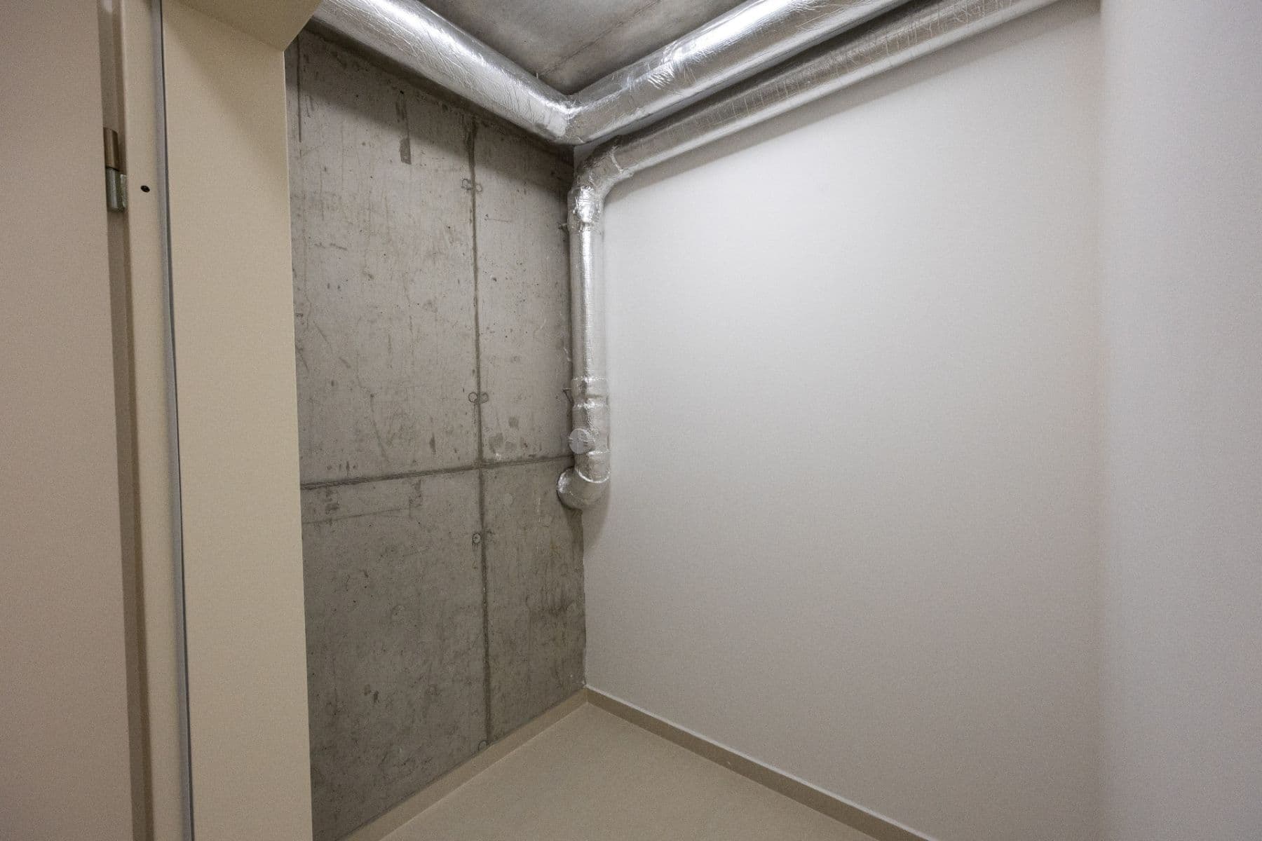 Pronájem bytu 1+kk 28 m², Na Vrchu, Praha, Praha Pronájem bytu 1+kk 28 m², Na Vrchu, Praha, Praha