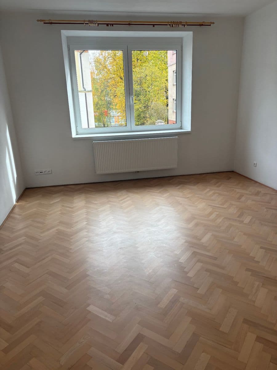 Pronájem bytu 2+1 78 m², Nádražní, Pelhřimov, Kraj Vysočina Pronájem bytu 2+1 78 m², Nádražní, Pelhřimov, Kraj Vysočina