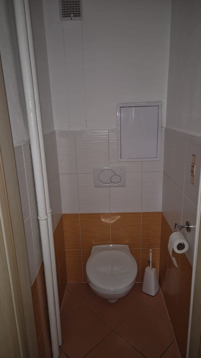 Pronájem bytu 2+1 54 m², Moskevská, Kladno, Středočeský kraj Pronájem bytu 2+1 54 m², Moskevská, Kladno, Středočeský kraj