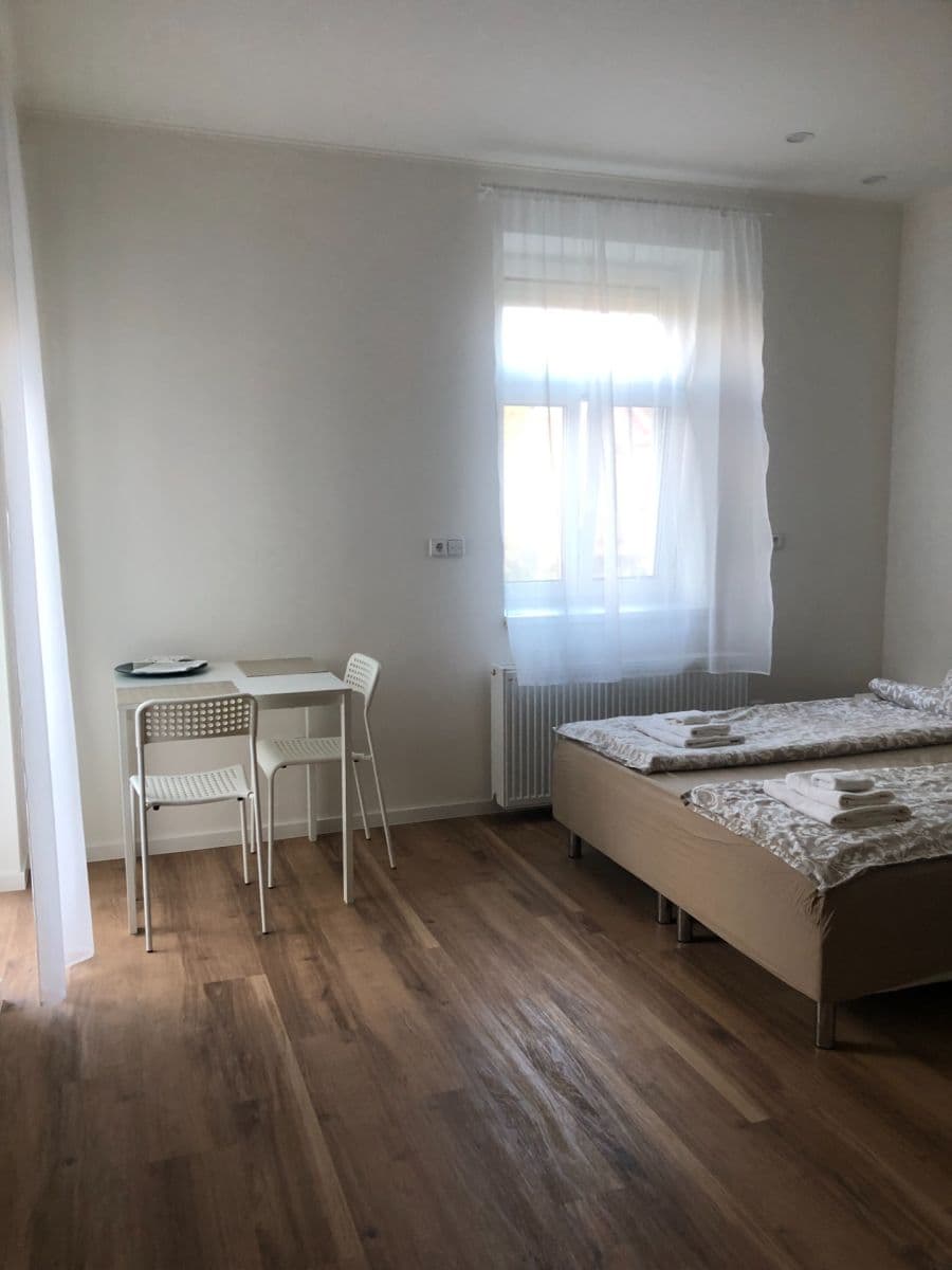 Pronájem bytu Garsoniéra 34 m², Bělohorská, Praha, Praha Pronájem bytu Garsoniéra 34 m², Bělohorská, Praha, Praha