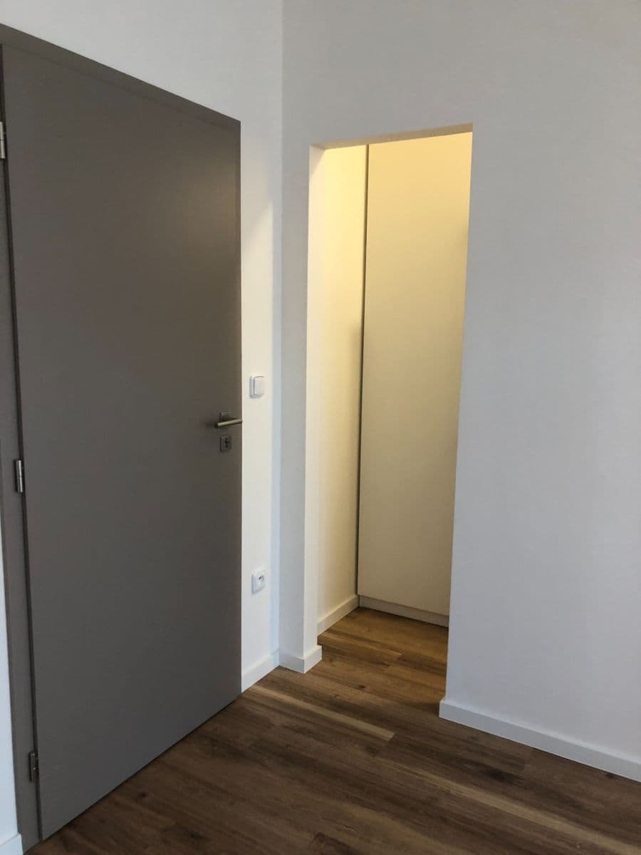 Pronájem bytu Garsoniéra 34 m², Bělohorská, Praha, Praha Pronájem bytu Garsoniéra 34 m², Bělohorská, Praha, Praha