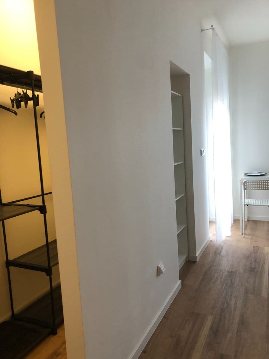 Pronájem bytu Garsoniéra 34 m², Bělohorská, Praha, Praha Pronájem bytu Garsoniéra 34 m², Bělohorská, Praha, Praha