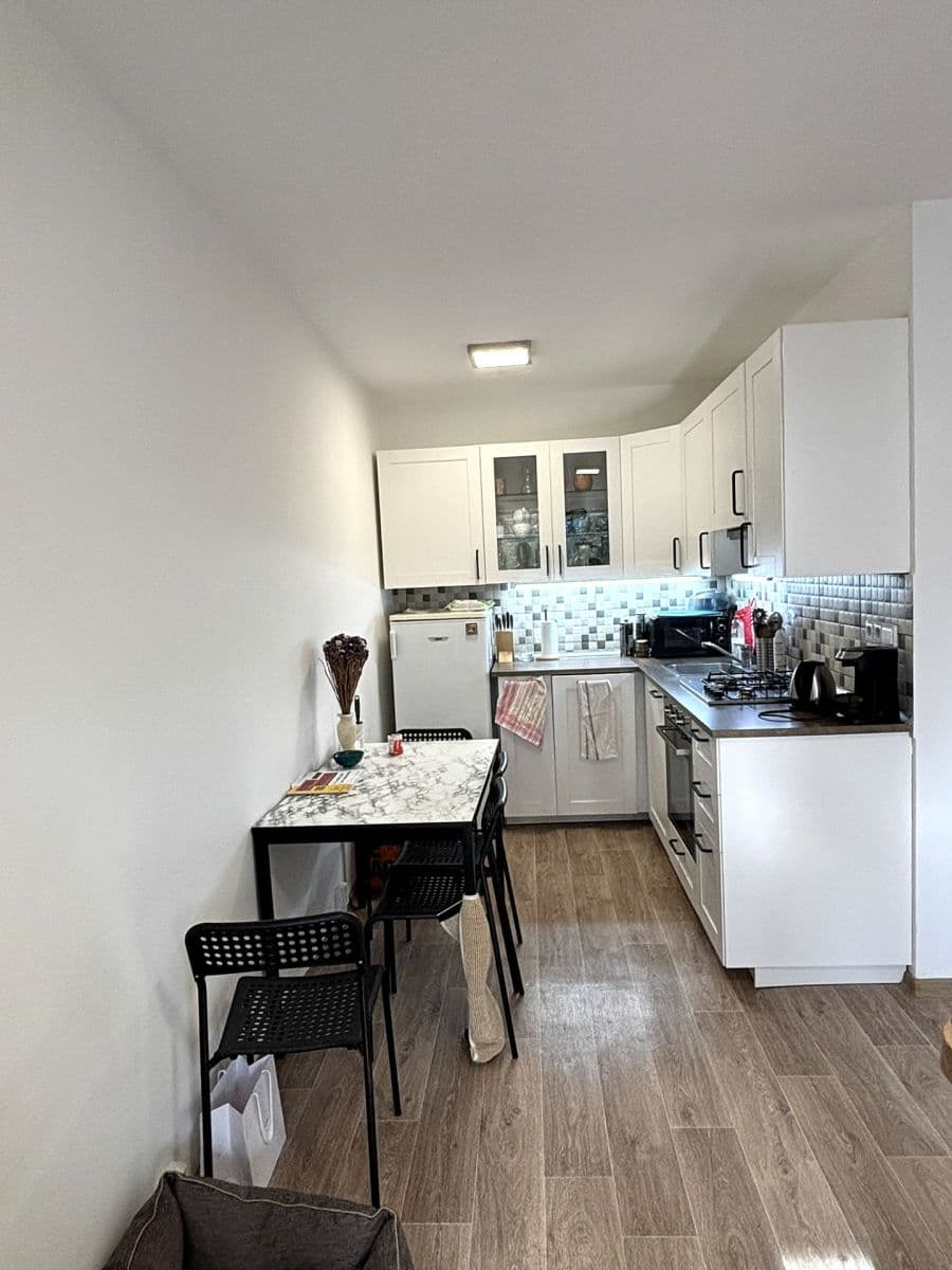 Pronájem bytu 2+kk 40 m², Žandovská, Praha, Praha Pronájem bytu 2+kk 40 m², Žandovská, Praha, Praha