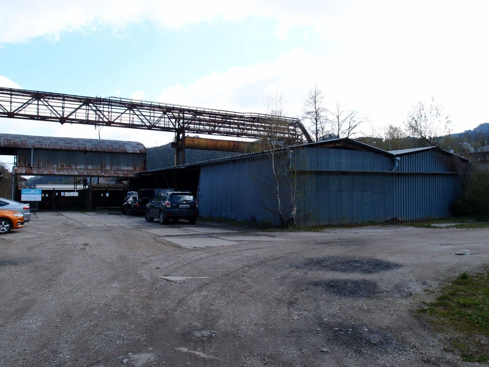 Prodej nebytového prostoru 1.179 m², Tovární, Králův Dvůr, Středočeský kraj Prodej nebytového prostoru 1.179 m², Tovární, Králův Dvůr, Středočeský kraj