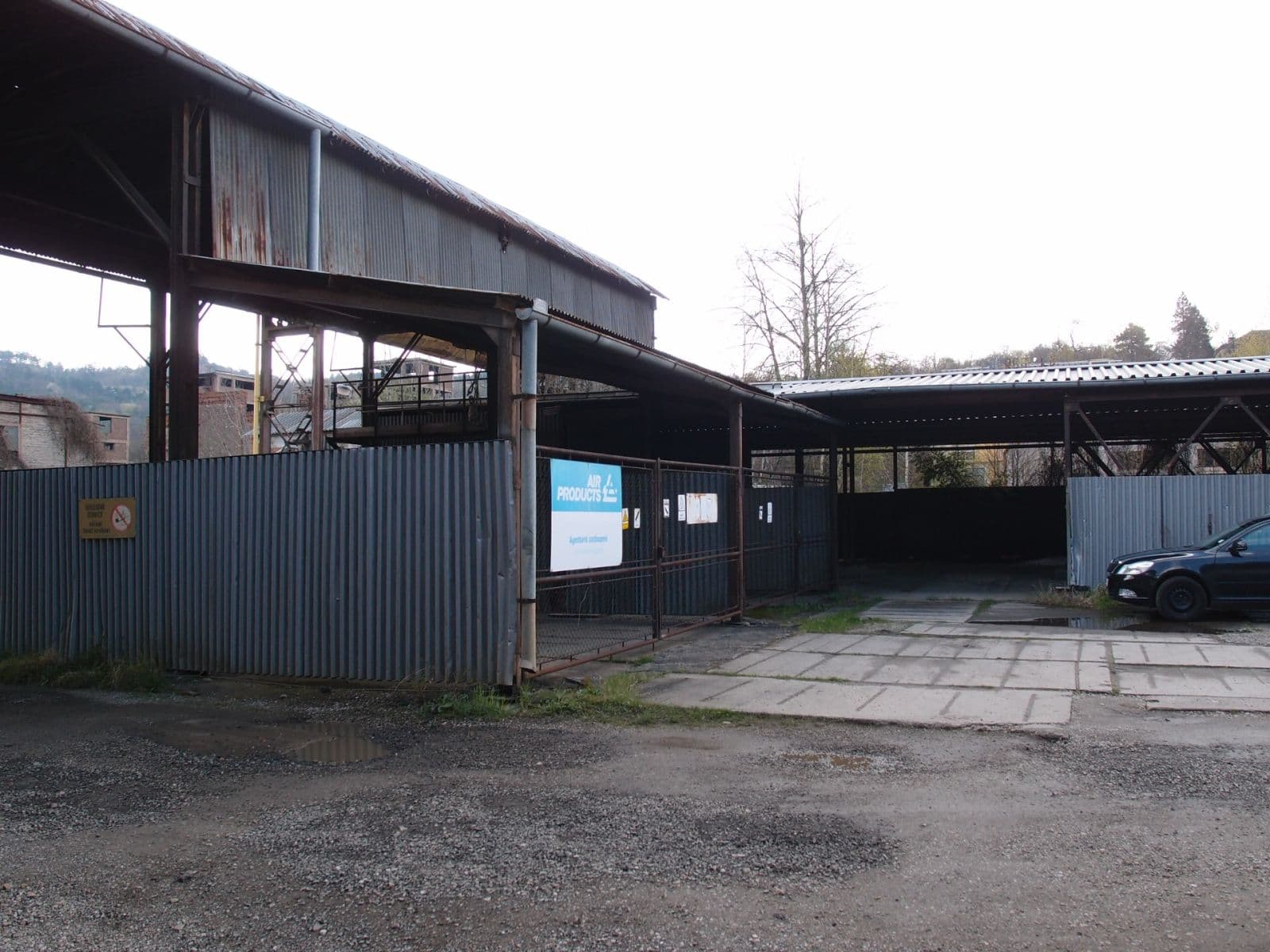 Prodej nebytového prostoru 1.179 m², Tovární, Králův Dvůr, Středočeský kraj Prodej nebytového prostoru 1.179 m², Tovární, Králův Dvůr, Středočeský kraj