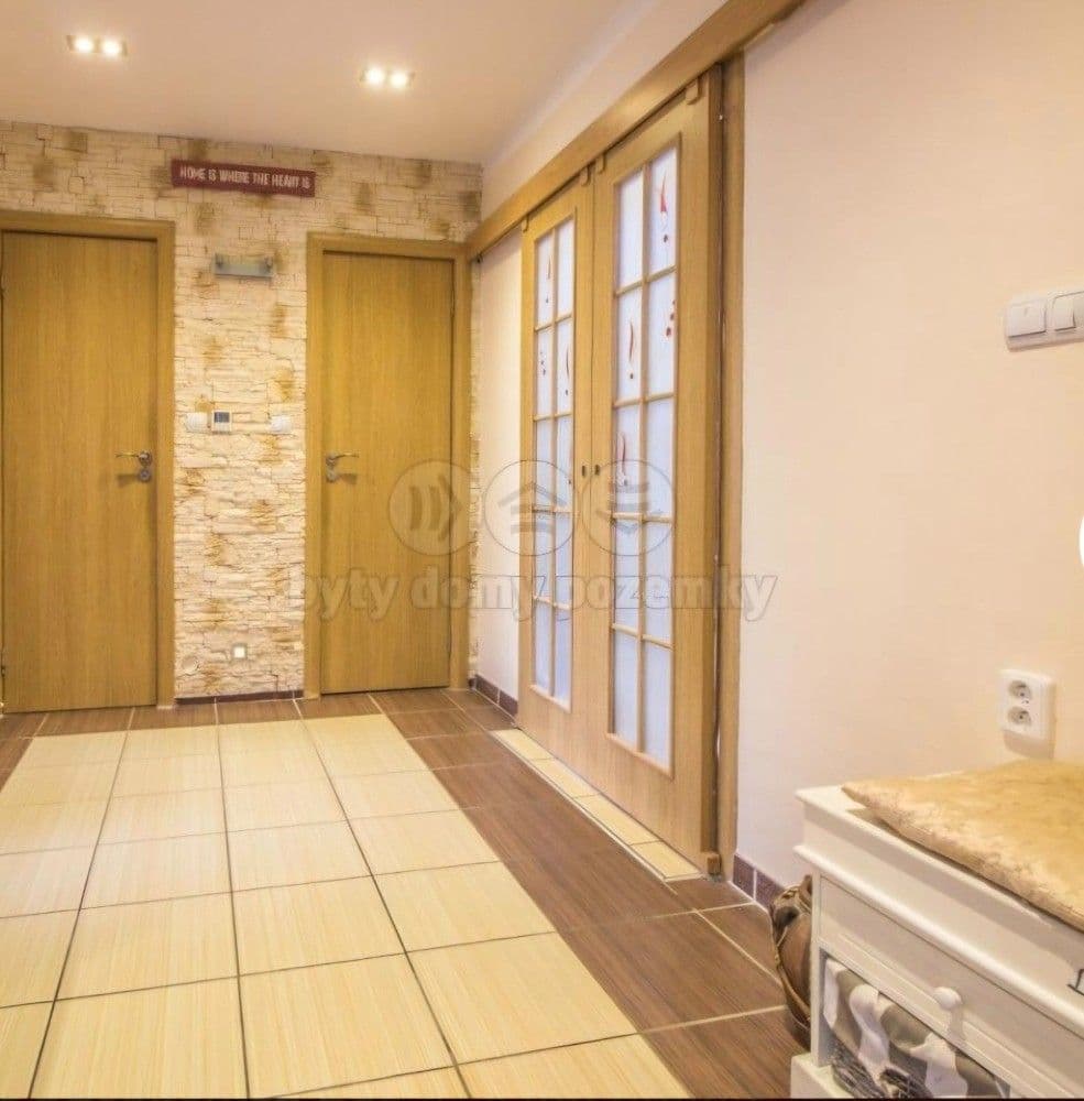 Pronájem bytu 4+kk 70 m², V Lázních, Jesenice, Středočeský kraj Pronájem bytu 4+kk 70 m², V Lázních, Jesenice, Středočeský kraj