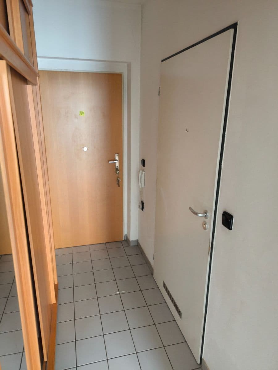 Prodej bytu 1+kk 28 m², Za Mlýnem, Hostivice, Středočeský kraj Prodej bytu 1+kk 28 m², Za Mlýnem, Hostivice, Středočeský kraj