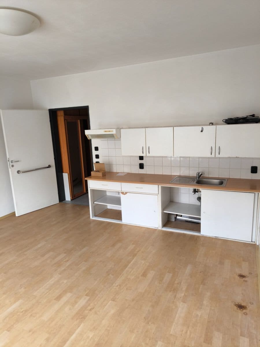 Prodej bytu 1+kk 28 m², Za Mlýnem, Hostivice, Středočeský kraj Prodej bytu 1+kk 28 m², Za Mlýnem, Hostivice, Středočeský kraj
