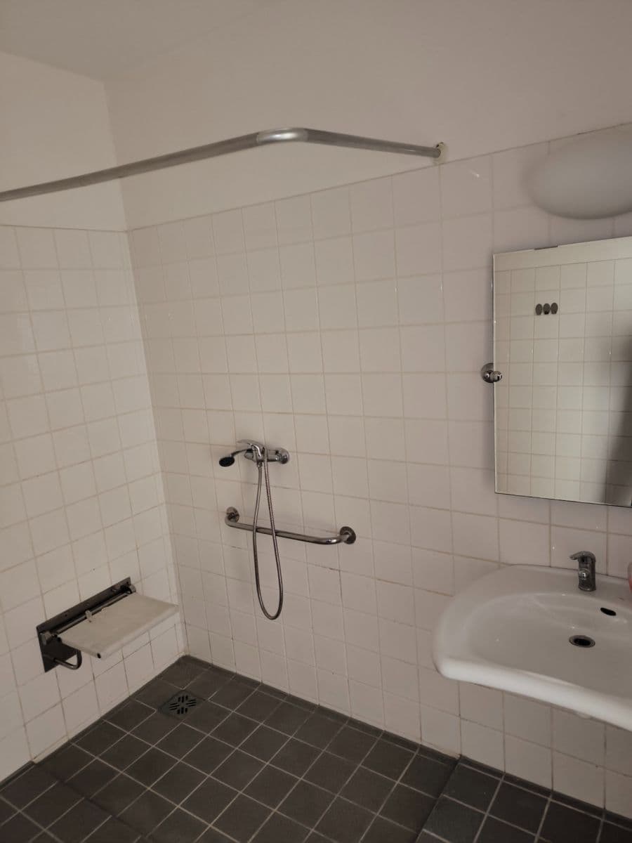 Prodej bytu 1+kk 28 m², Za Mlýnem, Hostivice, Středočeský kraj Prodej bytu 1+kk 28 m², Za Mlýnem, Hostivice, Středočeský kraj