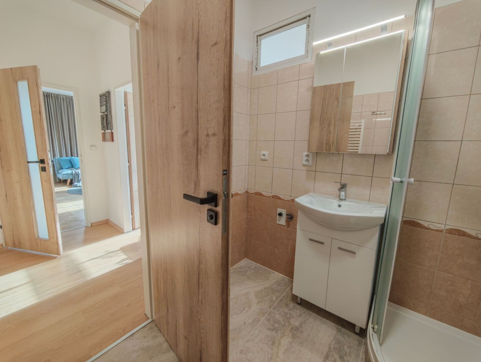 Prodej bytu 2+1 63 m², 1. máje, Hrádek nad Nisou, Liberecký kraj Prodej bytu 2+1 63 m², 1. máje, Hrádek nad Nisou, Liberecký kraj