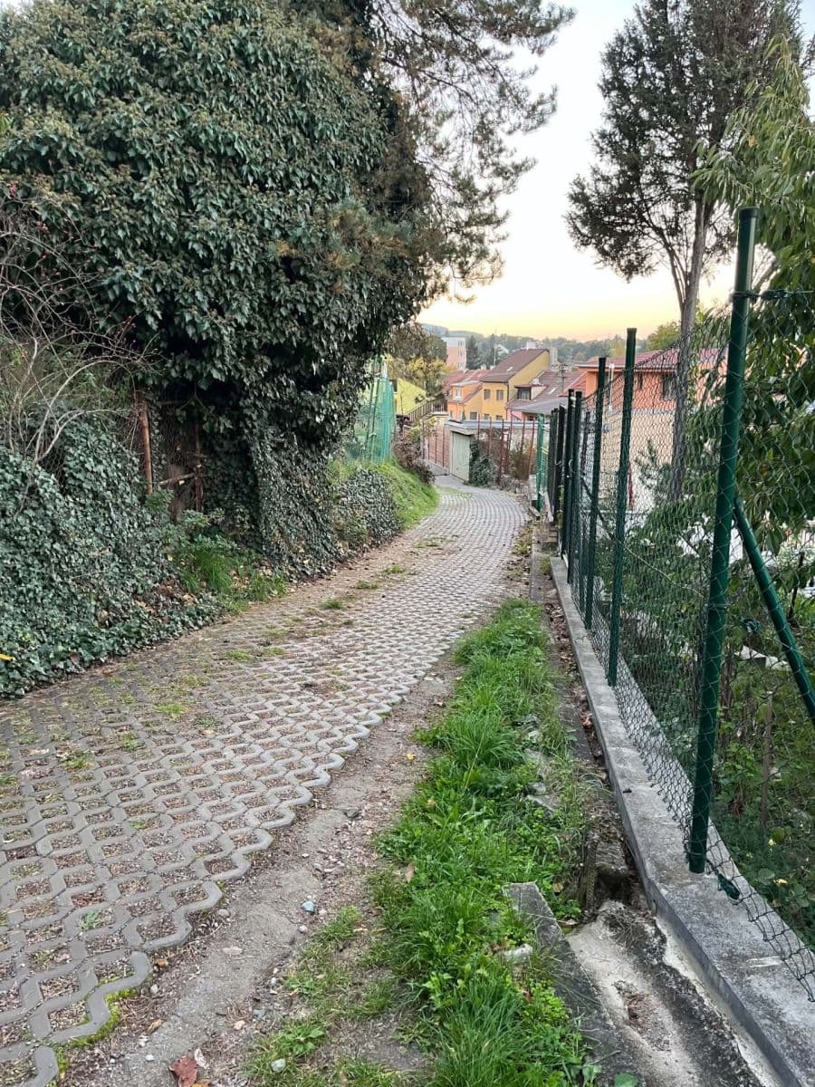 Pronájem garáže 24 m², Pod Horkou, Brno, Jihomoravský kraj Pronájem garáže 24 m², Pod Horkou, Brno, Jihomoravský kraj