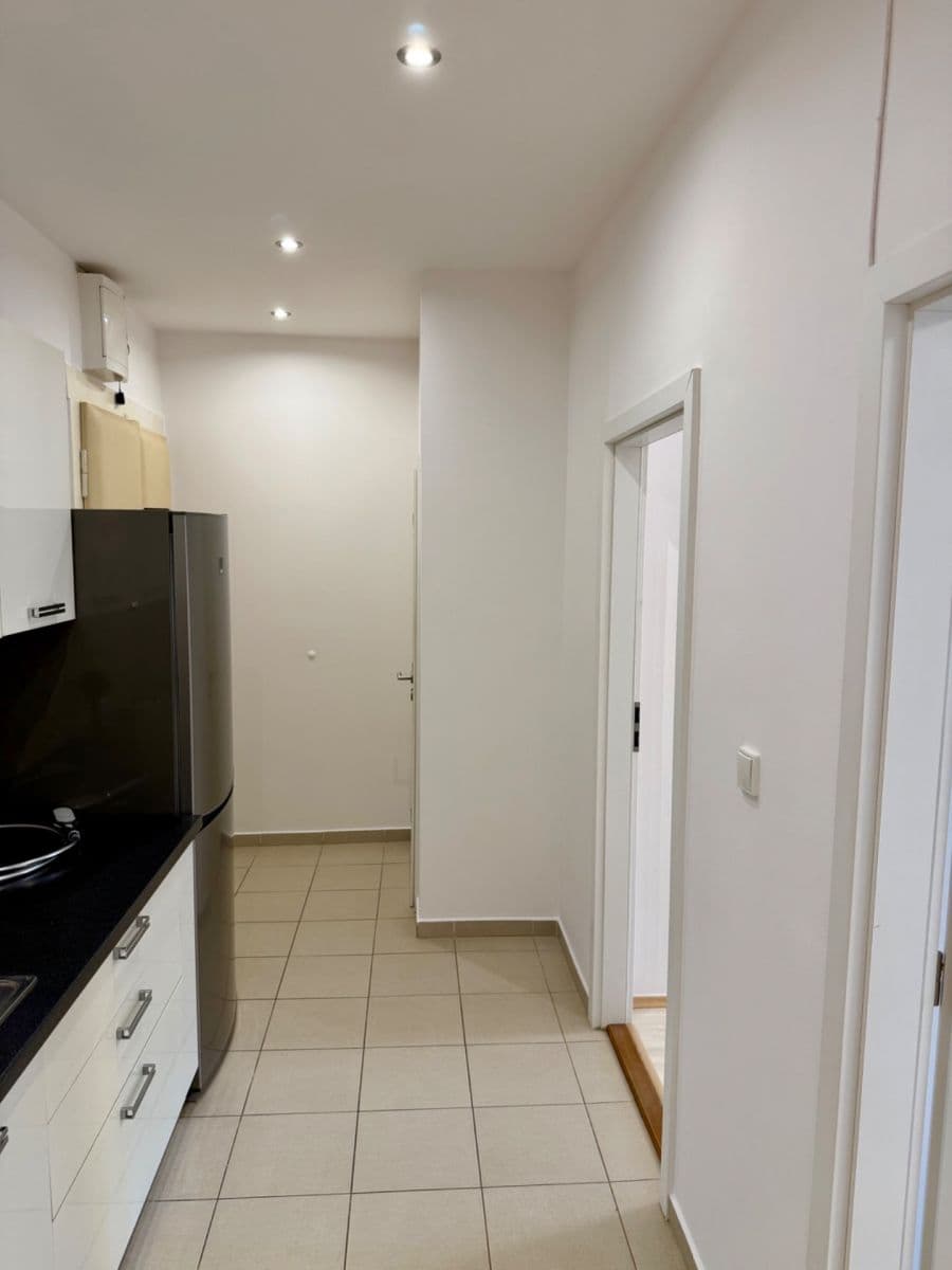 Pronájem bytu 2+kk 54 m², Na Veselí, Praha, Praha Pronájem bytu 2+kk 54 m², Na Veselí, Praha, Praha