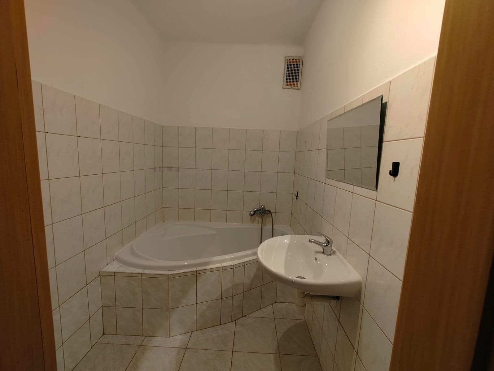 Pronájem bytu 1+1 52 m², Komenského, Písek, Jihočeský kraj Pronájem bytu 1+1 52 m², Komenského, Písek, Jihočeský kraj