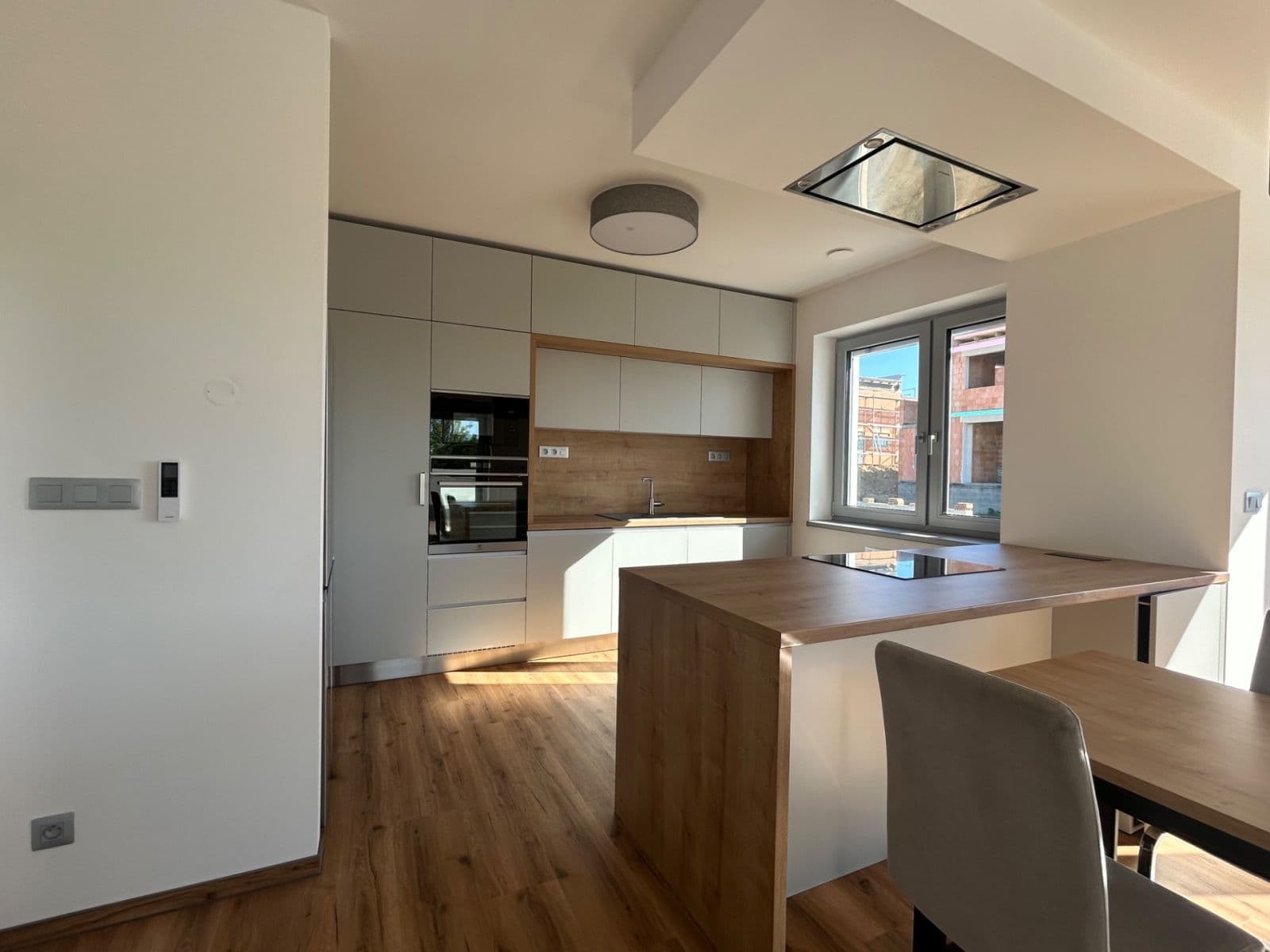 Pronájem bytu 4+kk 102 m², Libuše Šafránkové, Šlapanice, Jihomoravský kraj Pronájem bytu 4+kk 102 m², Libuše Šafránkové, Šlapanice, Jihomoravský kraj