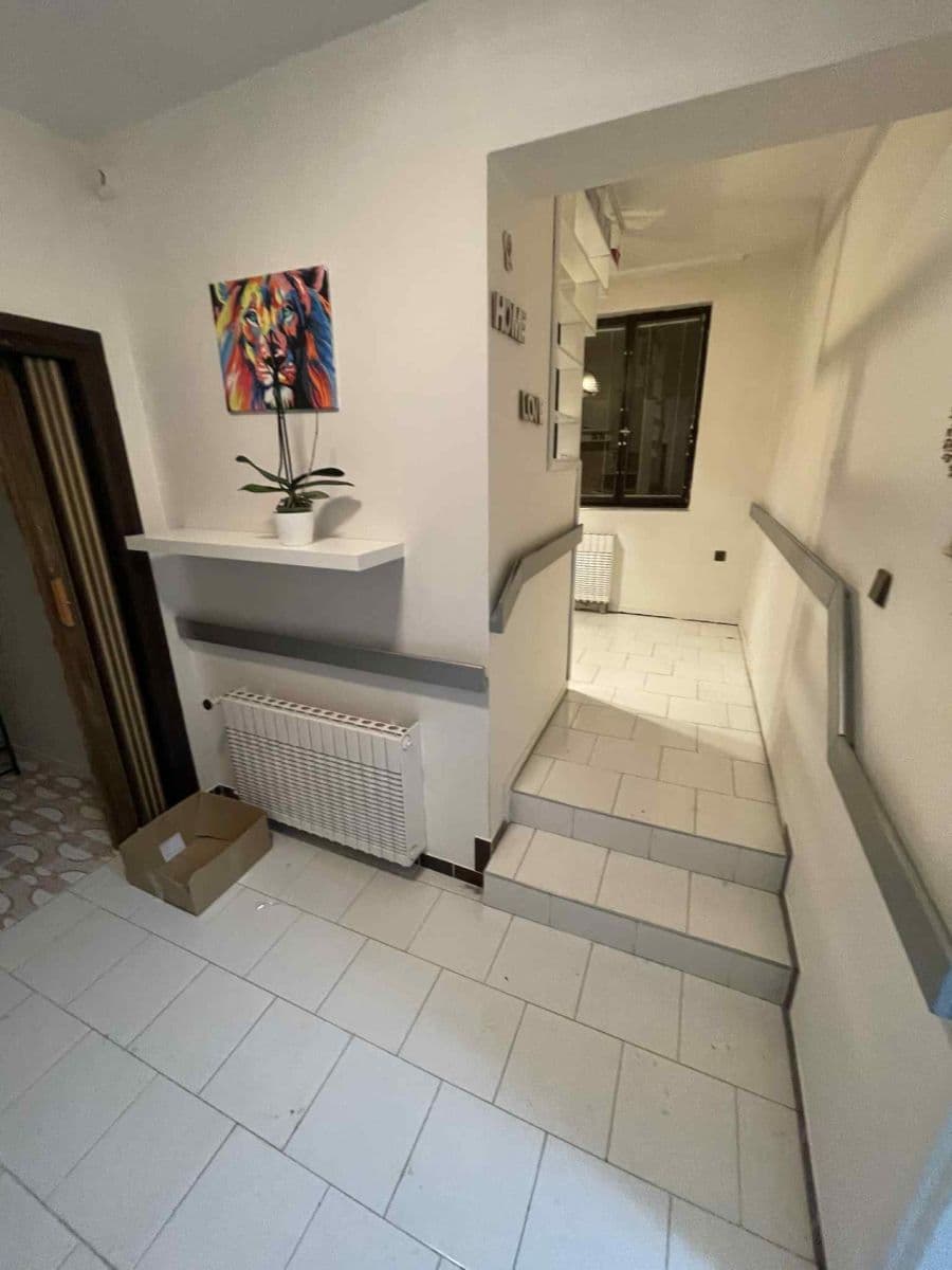 Pronájem domu 100 m², pozemek 300 m², V. Paiskra, Kladno, Středočeský kraj Pronájem domu 100 m², pozemek 300 m², V. Paiskra, Kladno, Středočeský kraj