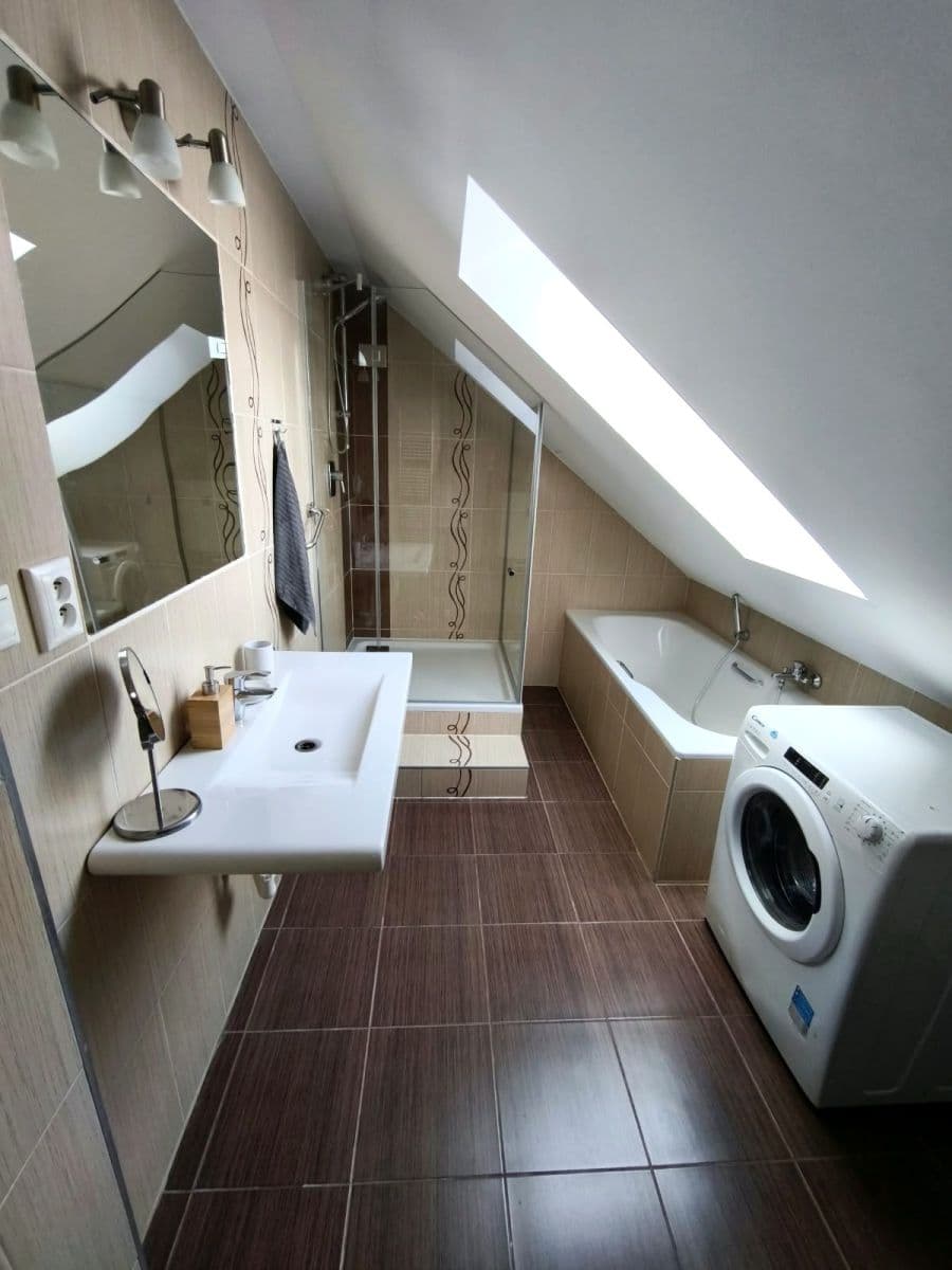 Pronájem bytu 2+1 46 m², Račianska, Nové Mesto, Bratislavský kraj Pronájem bytu 2+1 46 m², Račianska, Nové Mesto, Bratislavský kraj