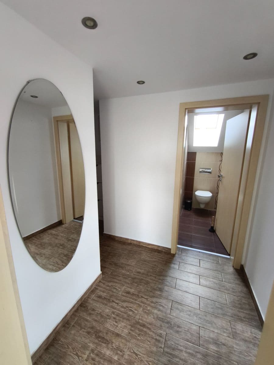 Pronájem bytu 2+1 46 m², Račianska, Nové Mesto, Bratislavský kraj Pronájem bytu 2+1 46 m², Račianska, Nové Mesto, Bratislavský kraj