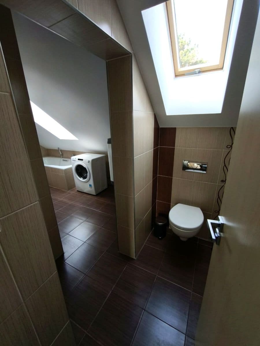 Pronájem bytu 2+1 46 m², Račianska, Nové Mesto, Bratislavský kraj Pronájem bytu 2+1 46 m², Račianska, Nové Mesto, Bratislavský kraj