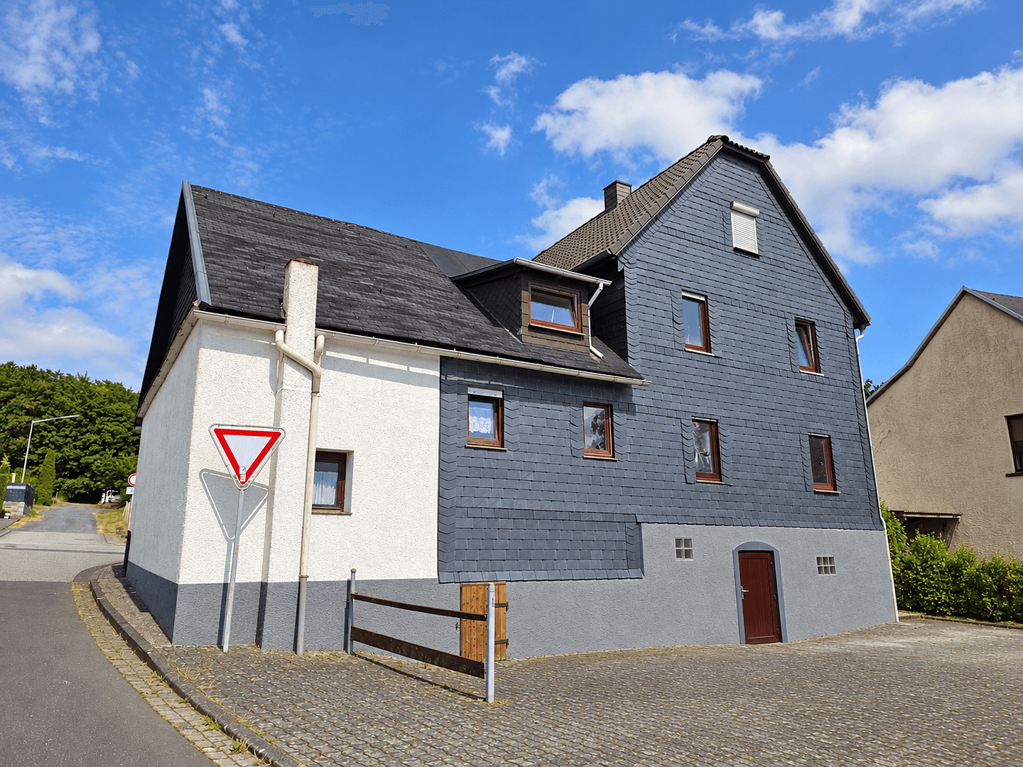 Pronájem domu 143 m², pozemek 1.136 m², Bindweider Straße 5, Malberg, Porýní-Falc Pronájem domu 143 m², pozemek 1.136 m², Bindweider Straße 5, Malberg, Porýní-Falc