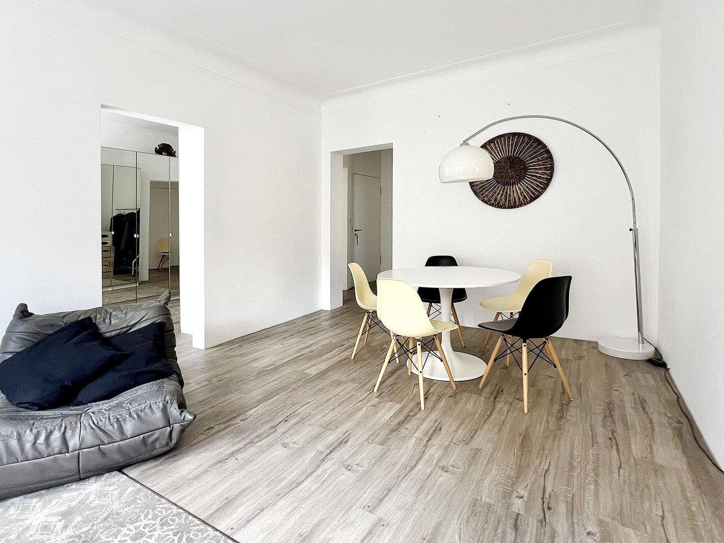 Prodej bytu 3+1 64 m², Stuttgart, Bádensko-Württembersko Prodej bytu 3+1 64 m², Stuttgart, Bádensko-Württembersko