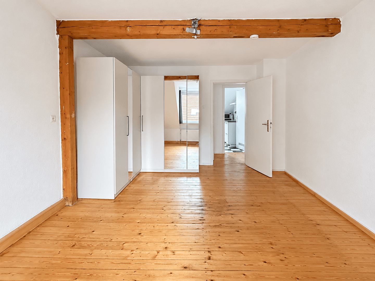 Pronájem bytu 3+1 83 m², Bergheimer Str. 84, Heidelberg, Bádensko-Württembersko Pronájem bytu 3+1 83 m², Bergheimer Str. 84, Heidelberg, Bádensko-Württembersko