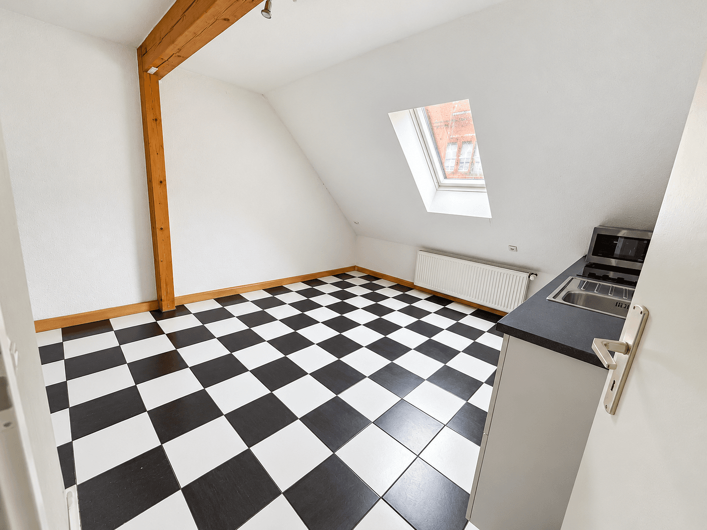 Pronájem bytu 3+1 83 m², Bergheimer Str. 84, Heidelberg, Bádensko-Württembersko Pronájem bytu 3+1 83 m², Bergheimer Str. 84, Heidelberg, Bádensko-Württembersko
