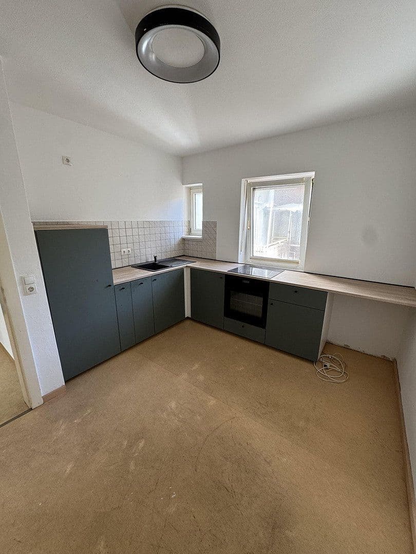 Pronájem bytu 2+1 42 m², Kirchstraße 46, Neustadt an der Weinstraße, Porýní-Falc Pronájem bytu 2+1 42 m², Kirchstraße 46, Neustadt an der Weinstraße, Porýní-Falc