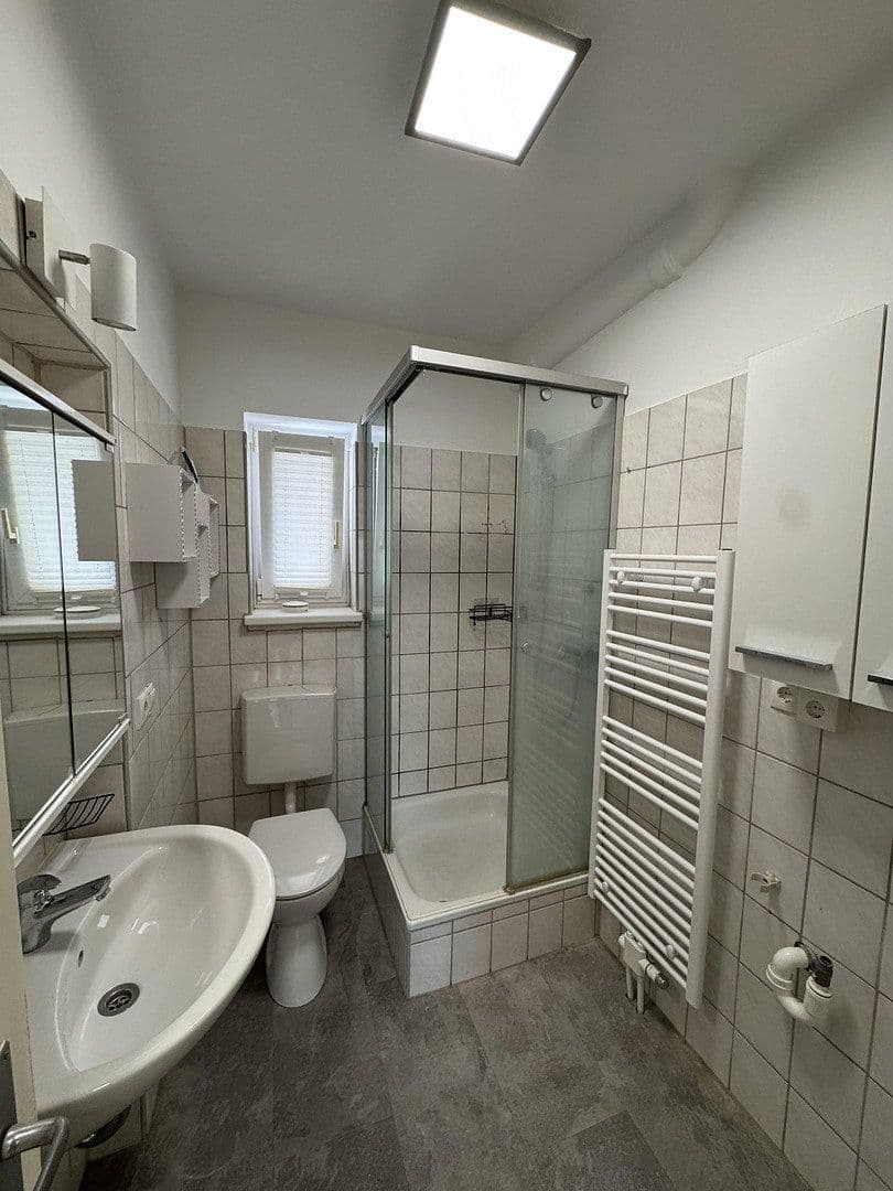 Pronájem bytu 2+1 42 m², Kirchstraße 46, Neustadt an der Weinstraße, Porýní-Falc Pronájem bytu 2+1 42 m², Kirchstraße 46, Neustadt an der Weinstraße, Porýní-Falc